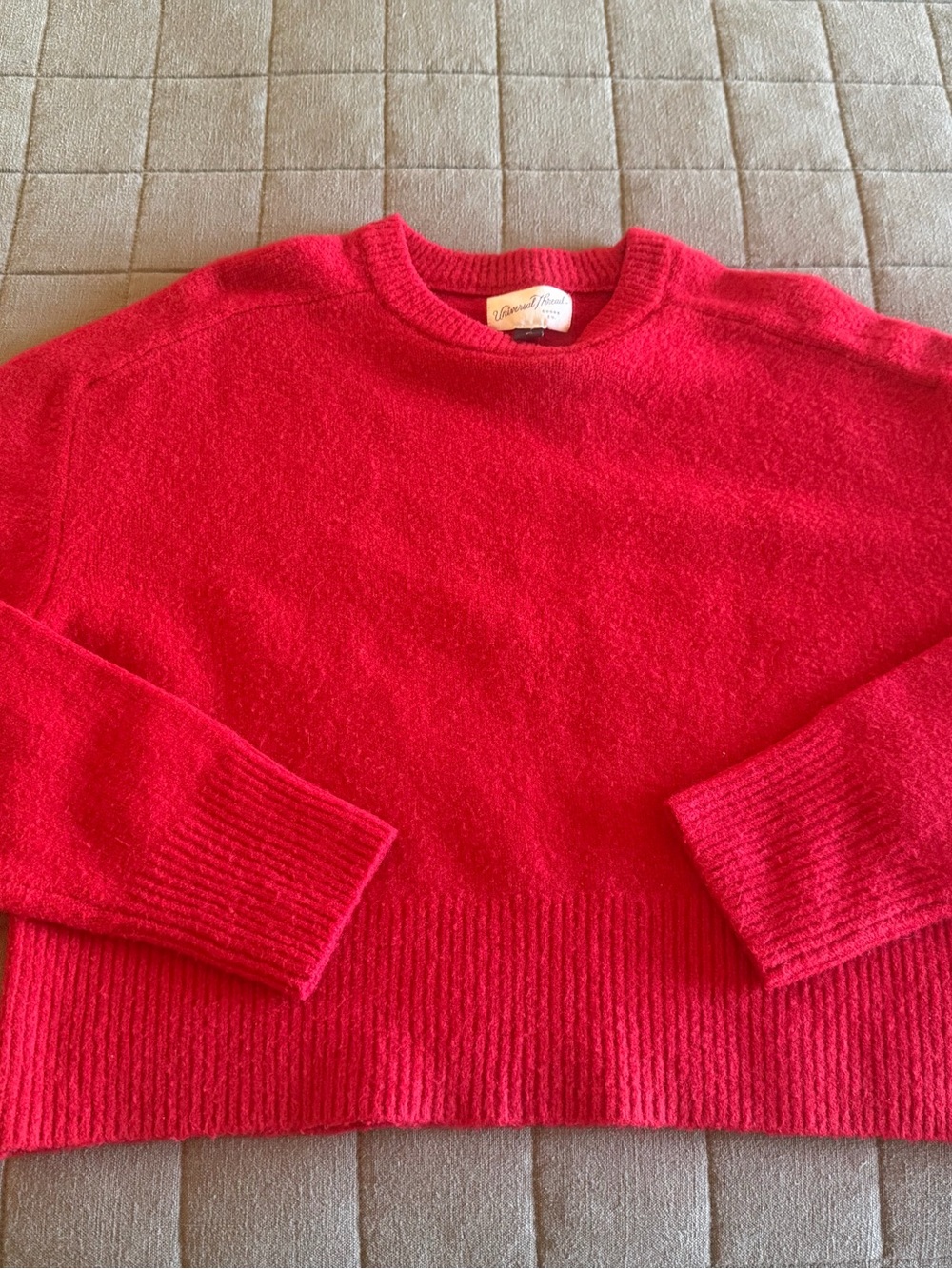 Universal Thread Vibrant Red Crewneck Sweater
